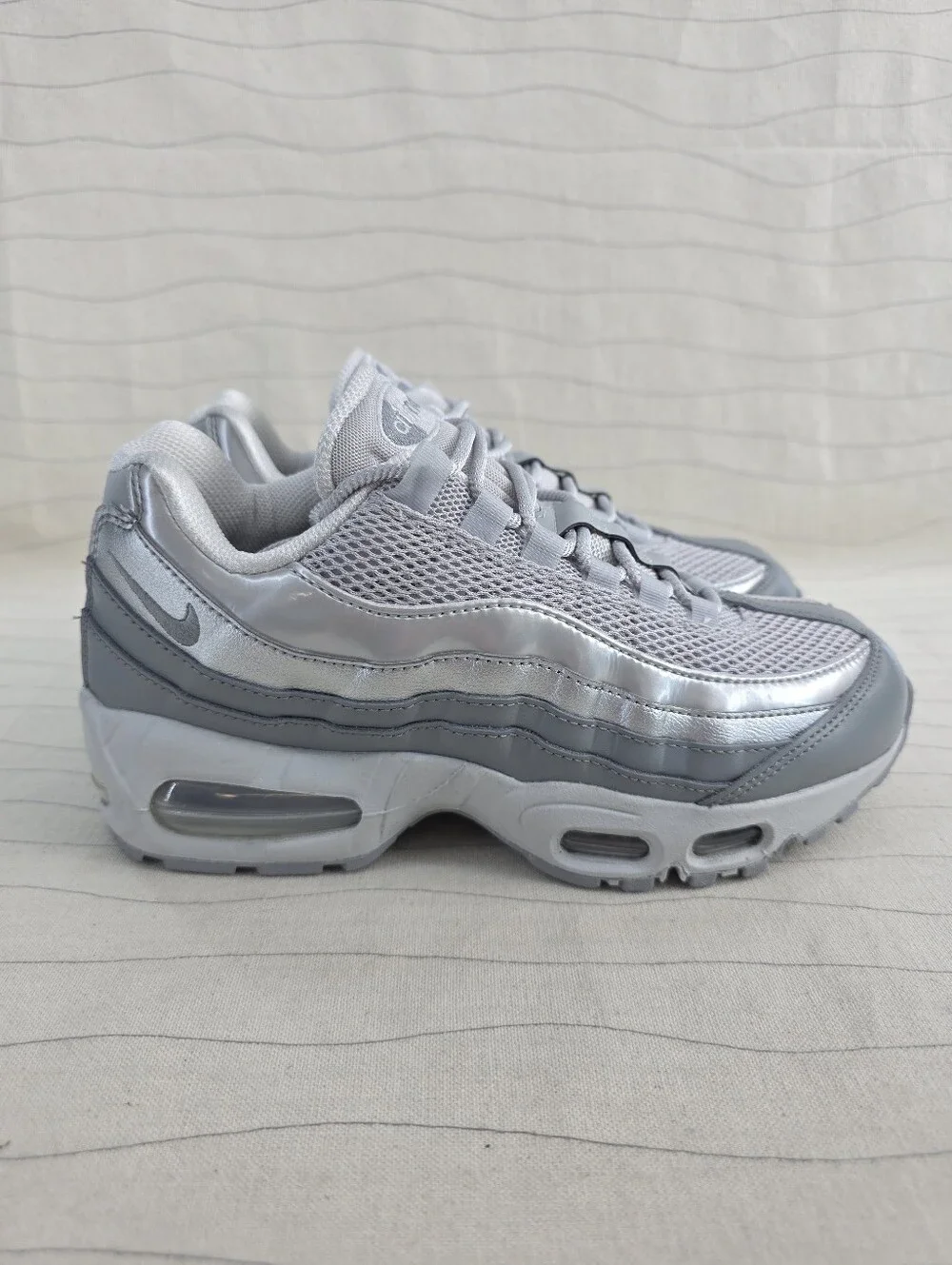 Nike Womens Air Max 95 Big Bubble Grey Fog Silver Sneakers IB6398-001 Size 6.5